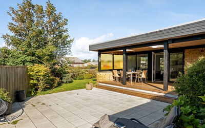 Villum - 700M from the Sea