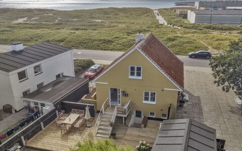 Elka - 100M from the Sea: Appartamento, Shade, Balcone, Sedia, Recinzione, Mobili Da Esterno, Alluminio, Erba Sintetica