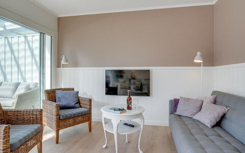 Sylwia - 800M from the Sea: Interior Design, Pavimentazione, Mobilia, Parete, Pavimento, Legna, Soffitto, Camera, Illuminazione, Casa