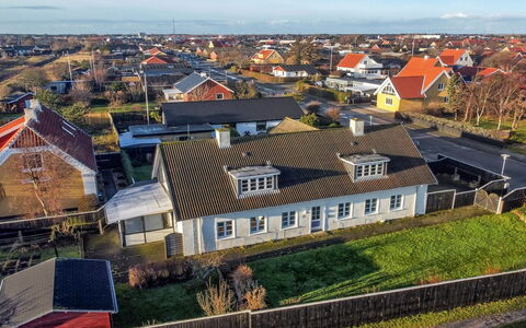 Canan - 1.6Km from the Sea: Casa, Zona Residenziale, Casa, Villetta, Tetto, Lotto, Raccordo, Giardino, Estate, Prato