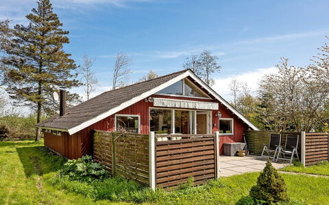 Henna - 550M to the Fjord: Tetto, Casa, Lotto, Casa, Villetta, Estate, Edifici Giardino, Shade, Log Cabin, Landscaping