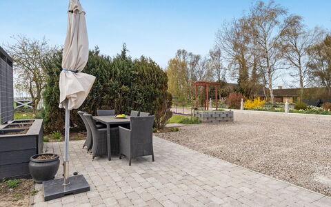 Delina - 200M from the Sea: Zona Residenziale, Tetto, Sobborgo, Driveway, Estate, Camino