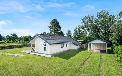 Truls - 800M from the Sea
