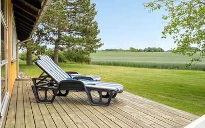 Janne - 400M from the Sea