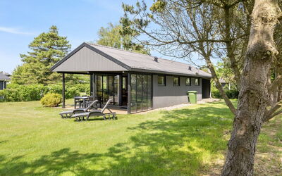 Veljan - 400M from the Sea