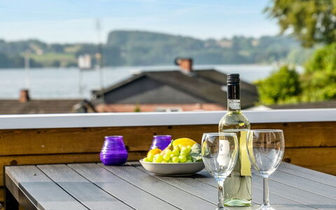 Gjurgja - 100M from the Sea: Blu, Arbusto, Villetta, Groundcover, Giardino, Estate, Shade, Landscaping, Agriturismo, Eco Hotel