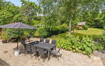 Jonni - 15Km from the Sea