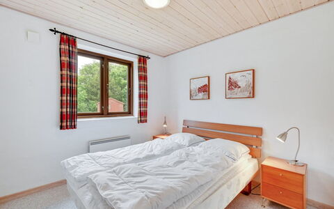 Rika - 525M to the Fjord: Legna, Letto, Camera Da Letto, Casa, Casa, Interior Design, Lenzuolo, Telaio Del Letto, Mobilia, Bedding