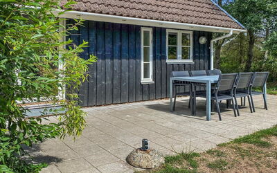 Annlouise - 300M from the Sea