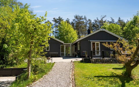Hunding - 7Km from the Sea: Appartamento, Shade, Balcone, Sedia, Recinzione, Mobili Da Esterno, Alluminio, Erba Sintetica
