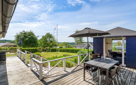 Edvia - 700M to the Fjord: Deck, Shade, Portico, Boardwalk, Latifoglie, Passerella, Plank, Design, Struttura Esterna, Eco Hotel