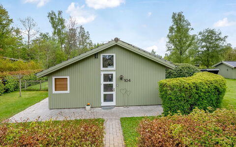 Anselm: Tetto, Casa, Casa, Villetta, Raccordo, Estate, Driveway, Edifici Giardino, Cortile, Capannone