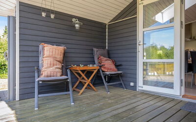 Waltraud - 500M from the Sea