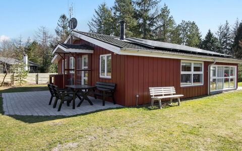 Alisia - 400M from the Sea: Tetto, Casa, Casa, Villetta, Raccordo, Estate, Driveway, Edifici Giardino, Cortile, Capannone