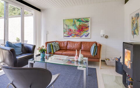 Enya - 600M from the Sea: Zona Residenziale, Tetto, Sobborgo, Driveway, Estate, Camino