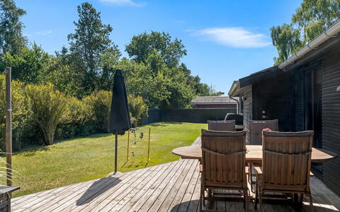 Litle - 600M from the Sea: Lotto, Casa, Villetta, Shade, Deck, Latifoglie, Giardino, Plank, Pavimento In Legno, Backyard
