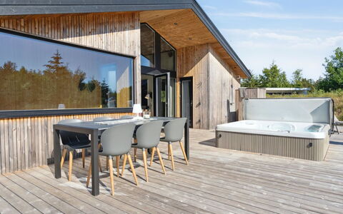 Anderson - from the Sea: Tetto, Casa, Casa, Villetta, Raccordo, Estate, Driveway, Edifici Giardino, Cortile, Capannone