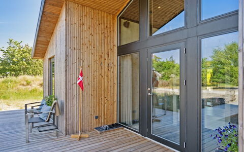 Anderson - from the Sea: Tetto, Casa, Casa, Villetta, Raccordo, Estate, Driveway, Edifici Giardino, Cortile, Capannone