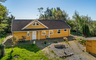 Annestine - 200M from the Sea