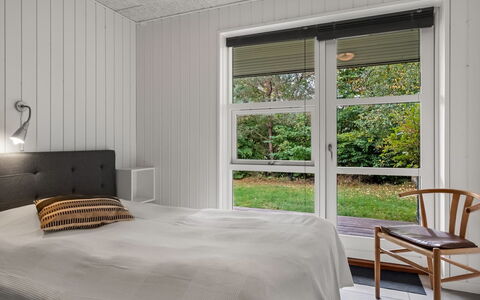 Berta - 300M from the Sea: Interior Design, Legna, Pavimentazione, Soffitto, Pavimento, Camera Da Letto, Mobilia, Pavimento In Legno, Letto, Camera
