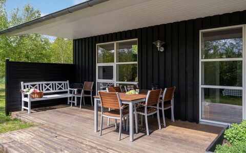 Berta - 300M from the Sea: Legna, Mobilia, Sedia, Portico, Latifoglie, Color Legno, Mobili Da Esterno, Shade, Deck, Backyard