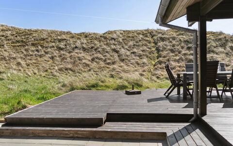 Baltur - 650M from the Sea: Tetto, Casa, Casa, Villetta, Raccordo, Estate, Driveway, Edifici Giardino, Cortile, Capannone