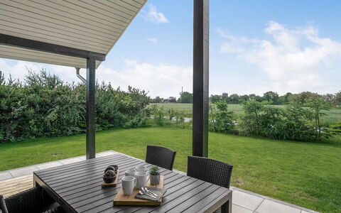 Cholena - 700M from the Sea: Portico, Soffitto, Lotto, Shade, Casa, Mobilia, Giardino, Mobili Da Esterno, Struttura Esterna, Deck