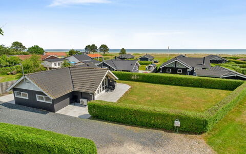 Gertrud - from the Sea: Legna, Tetto, Casa, Villetta, Porta, Casa, Raccordo, Lotto, Edifici Giardino, Capannone