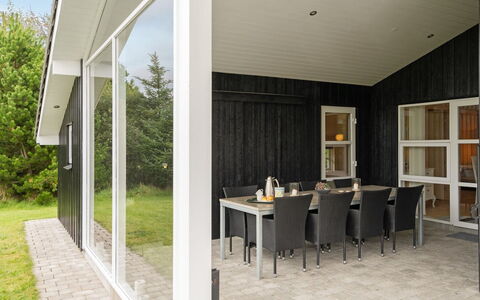 Frida - 700M from the Sea: Legna, Casa, Portico, Soffitto, Pavimento, Shade, Bicchiere, Latifoglie, Color Legno, Deck