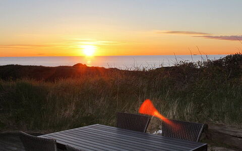Mafalda - 260M from the Sea: Mobilia, Orizzonte, Arancia, Afterglow, Tramonto, Crepuscolo, Alba, Sera, Mare, Red Sky Alla Mattina