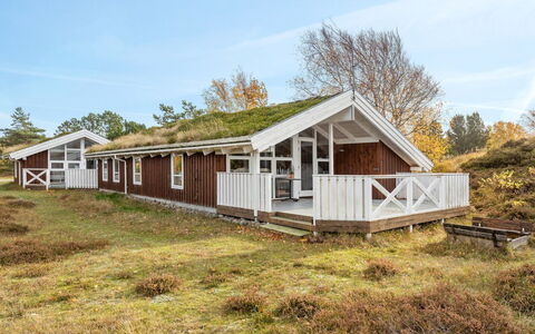 Bille - 200M from the Sea: Architettura, Tetto, Casa, Materiale Composito, Illuminazione Diurna, Raccordo, Driveway