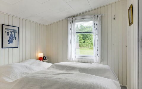 Gangulf - 150M from the Sea: Legna, Camera Da Letto, Soffitto, Lenzuolo, Pavimento, Letto, Bedding, Pavimentazione, Casa, Biancheria