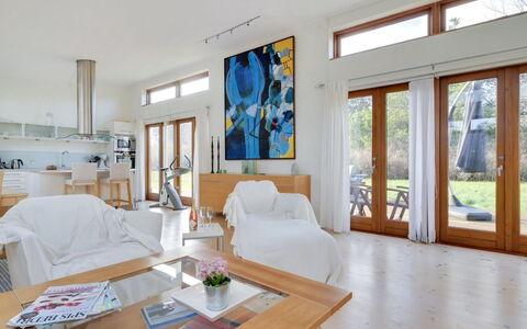 Esta - from the Sea: Mobilia, Interior Design, Pavimentazione, Pavimento, Legna, Soffitto, Pavimento In Legno, Divano, Soggiorno, Camera