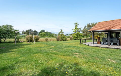 Allie - 150M from the Sea: Tetto, Casa, Casa, Villetta, Raccordo, Estate, Driveway, Edifici Giardino, Cortile, Capannone