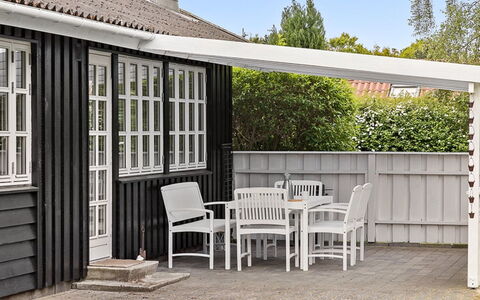 Skrolan - 200M from the Sea: Shade, Tenda, Metallo, Struttura Esterna, Mobili Da Esterno, Giardino, Cortile, Portico, Terrazza, Design