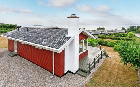 Miriam - 300M from the Sea: Tetto, Casa, Lotto, Casa, Villetta, Estate, Edifici Giardino, Shade, Log Cabin, Landscaping