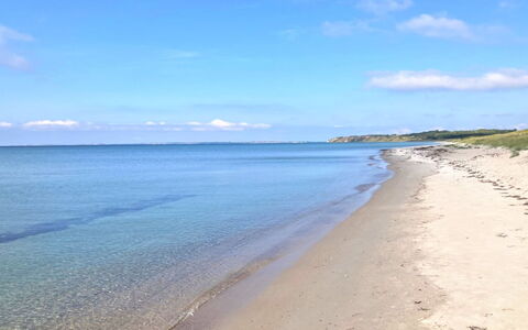 Kustaa - 1Km from the Sea: Cielo, Blu, Acqua, Spiaggia, Corpo D'Acqua, Risorse Idriche, Orizzonte, Ambiente Naturale, Costa, Costiera E Morfologie Oceanic