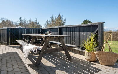 Faina - 100M from the Sea