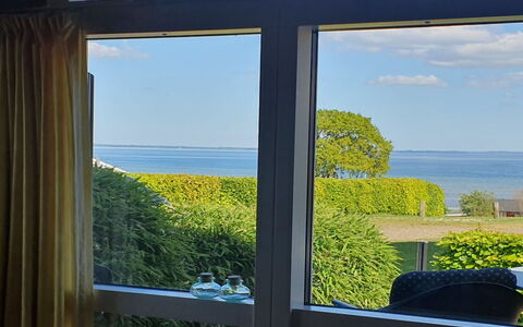 Sporgh - 100M from the Sea: Bicchiere, Mare, Oceano, Luce Del Sole, Shade, Eco Hotel, Costa, Illuminazione Diurna, Balcone, Tropici