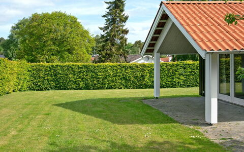 Dea - 850M from the Sea: Zona Residenziale, Tetto, Sobborgo, Driveway, Estate, Camino
