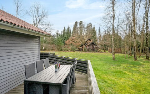 Anine - 200M to the Fjord: Blu, Arbusto, Villetta, Groundcover, Giardino, Estate, Shade, Landscaping, Agriturismo, Eco Hotel