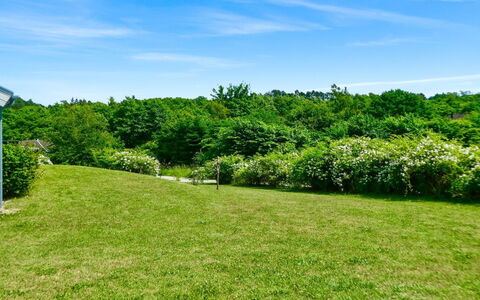 Athisl - 800M from the Sea: Cielo, Blu, Verde, Giorno, Erba, Albero, Ambiente Naturale, Natura, Vegetazione, Pascolo