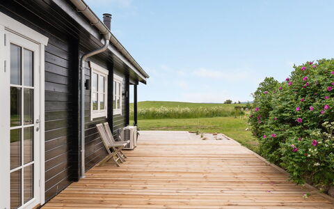 Siebelt - 200M from the Sea: Tetto, Casa, Casa, Villetta, Raccordo, Estate, Driveway, Edifici Giardino, Cortile, Capannone
