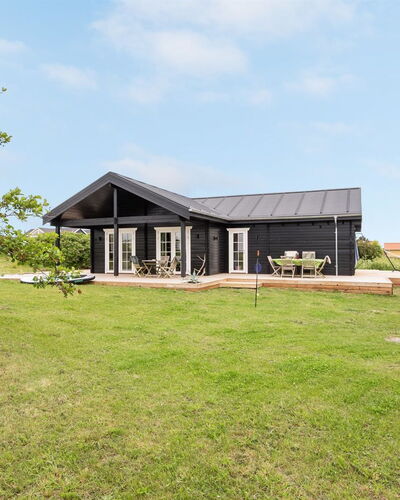 Siebelt - 200M from the Sea