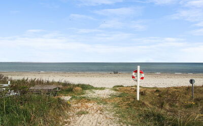 Kiowa - 100M from the Sea