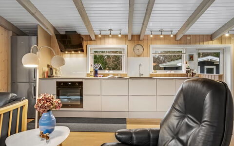 Bia - 250M from the Sea: Interior Design, Pavimentazione, Legna, Soffitto, Mobilia, Cucina, Lampada, Pavimento, Illuminazione, Controsoffitto