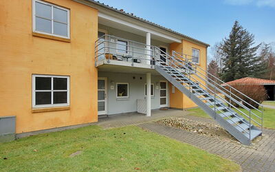 Enni - 100M from the Sea