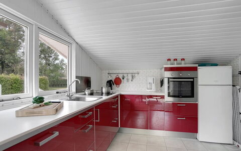 Mainio - 800M from the Sea: Tetto, Casa, Casa, Villetta, Raccordo, Estate, Driveway, Edifici Giardino, Cortile, Capannone