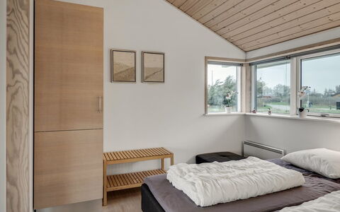 Aniela - 150M from the Sea: Interior Design, Mobilia, Letto, Parete, Pavimentazione, Camera Da Letto, Pavimento, Legna, Soffitto, Camera