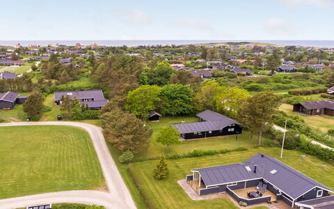 Fliri - 700M from the Sea: Zona Residenziale, Paesaggio, Plain, Casa, Lotto, Area Rurale, Visione Globale, Estate, Sobborgo, Landscaping